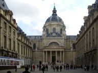 Chapelle_de_la_Sorbonne_cour